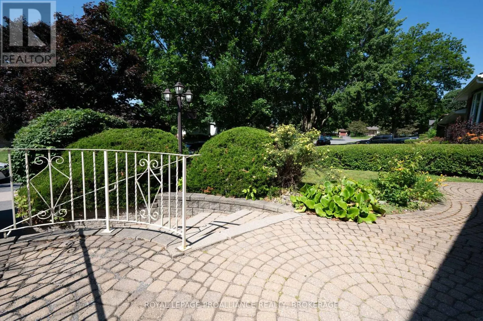 862 BERWICK PLACE