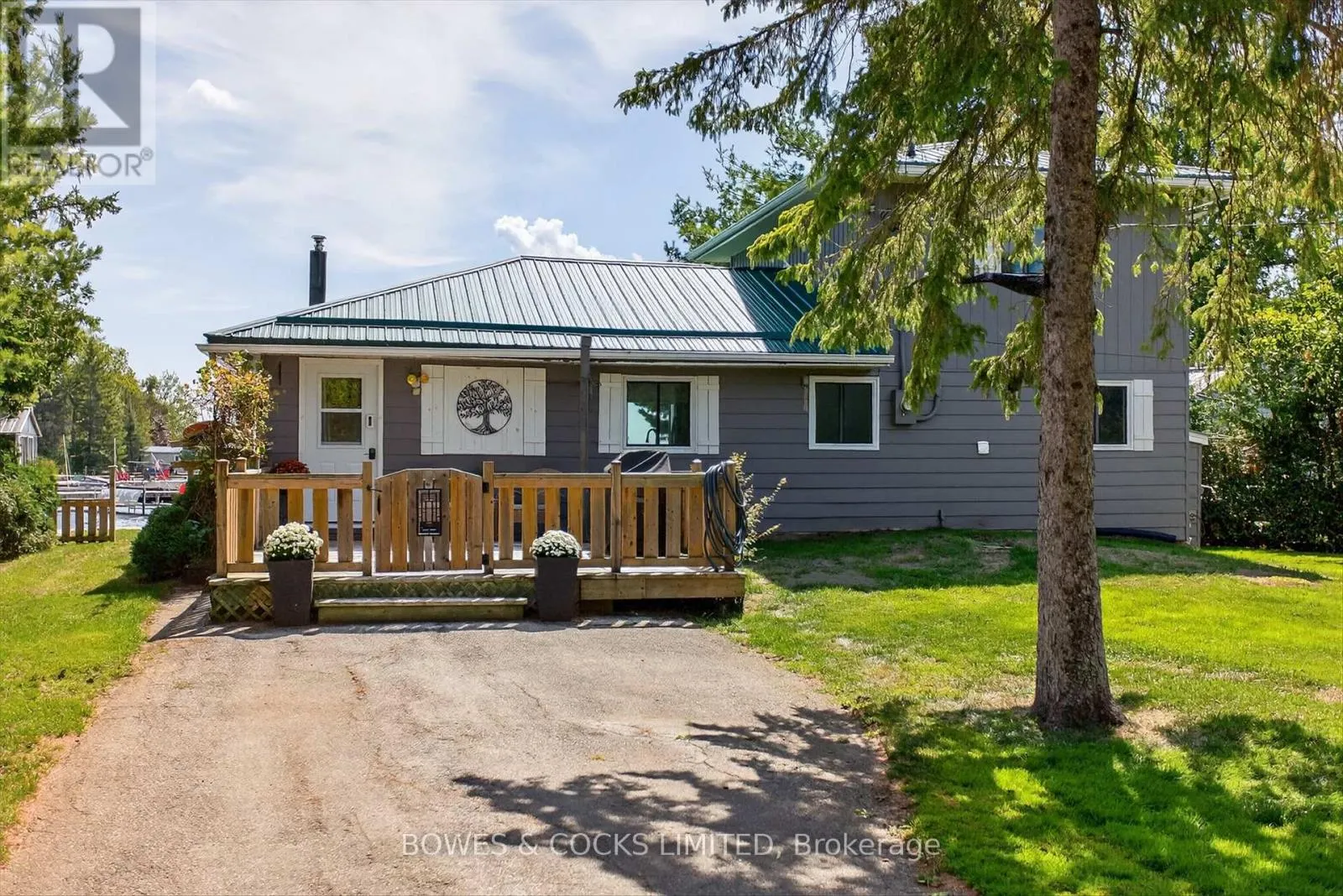 32 STURGEON GLEN ROAD