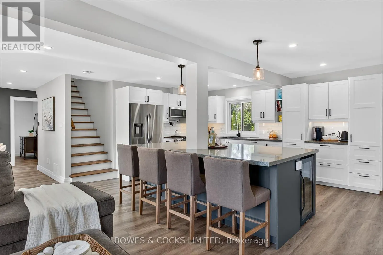 32 STURGEON GLEN ROAD