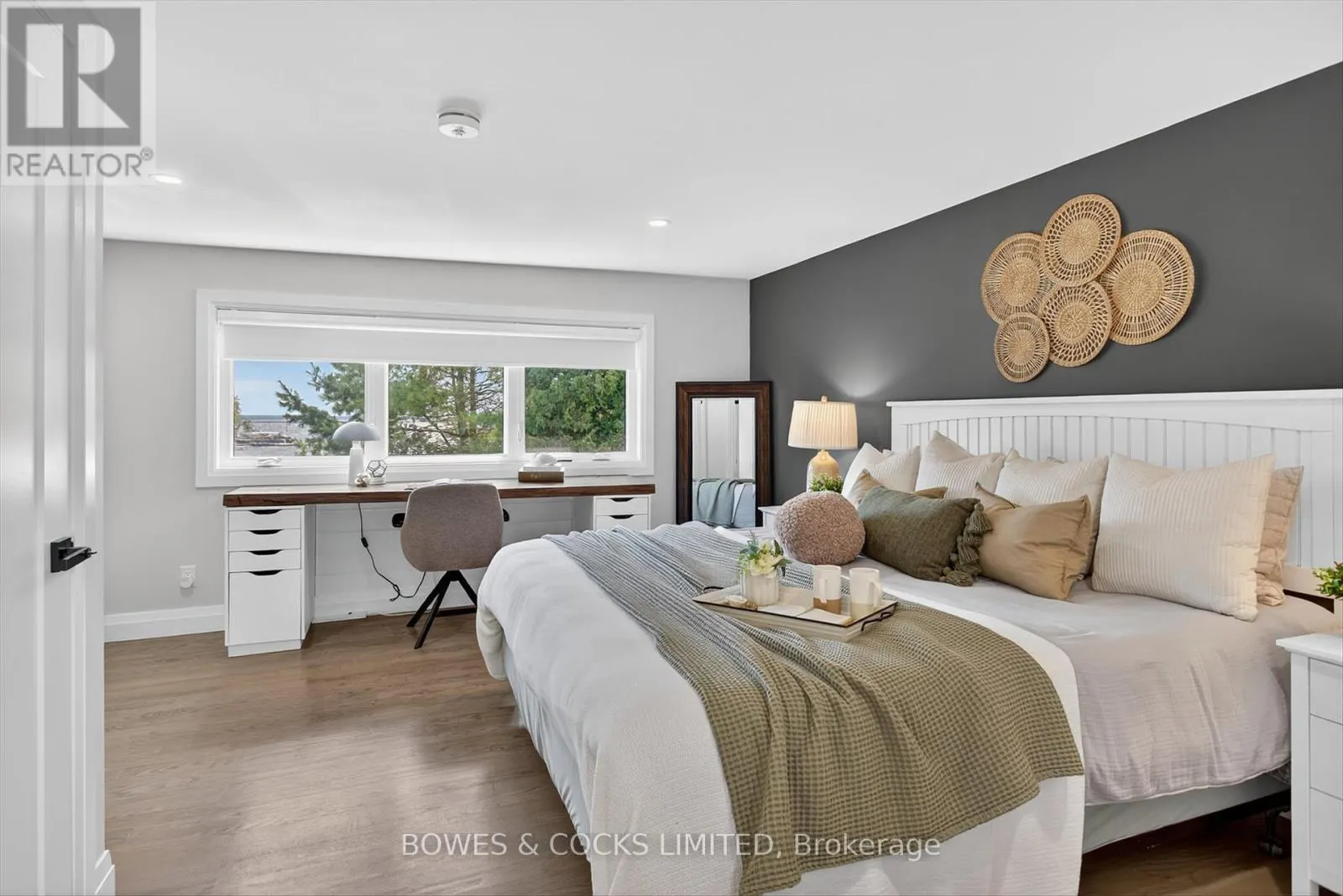 32 STURGEON GLEN ROAD