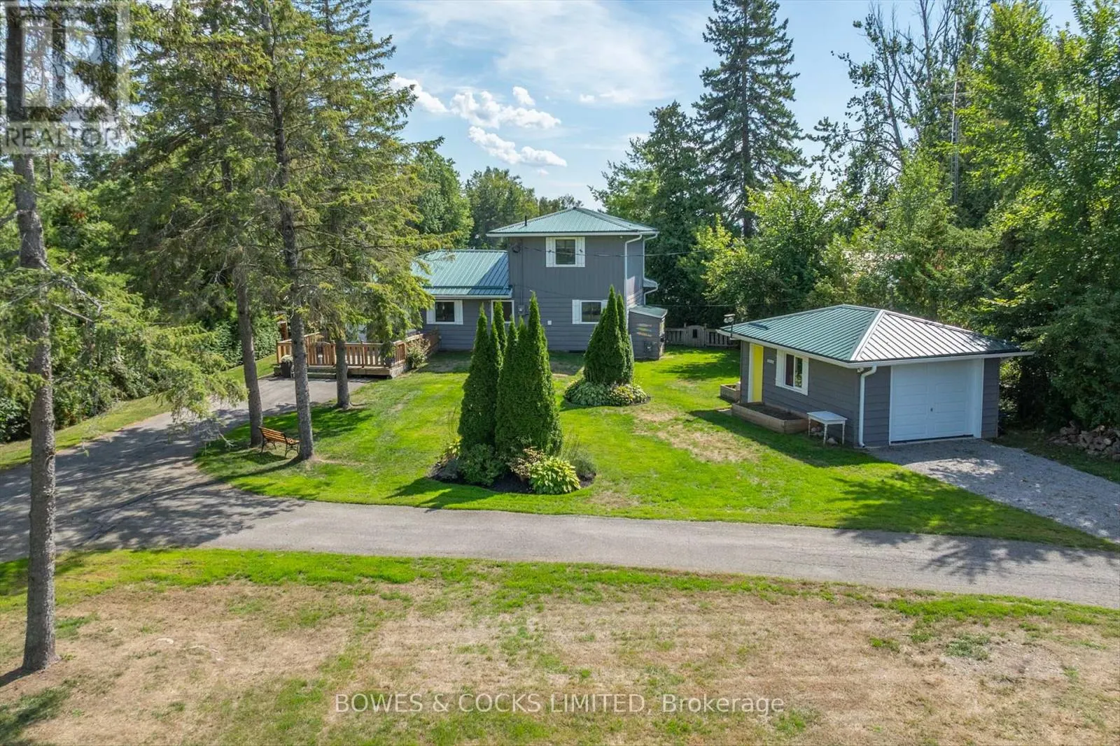 32 STURGEON GLEN ROAD