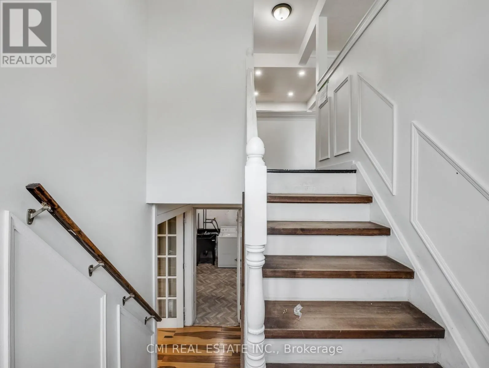 66 ROSEWOOD AVENUE