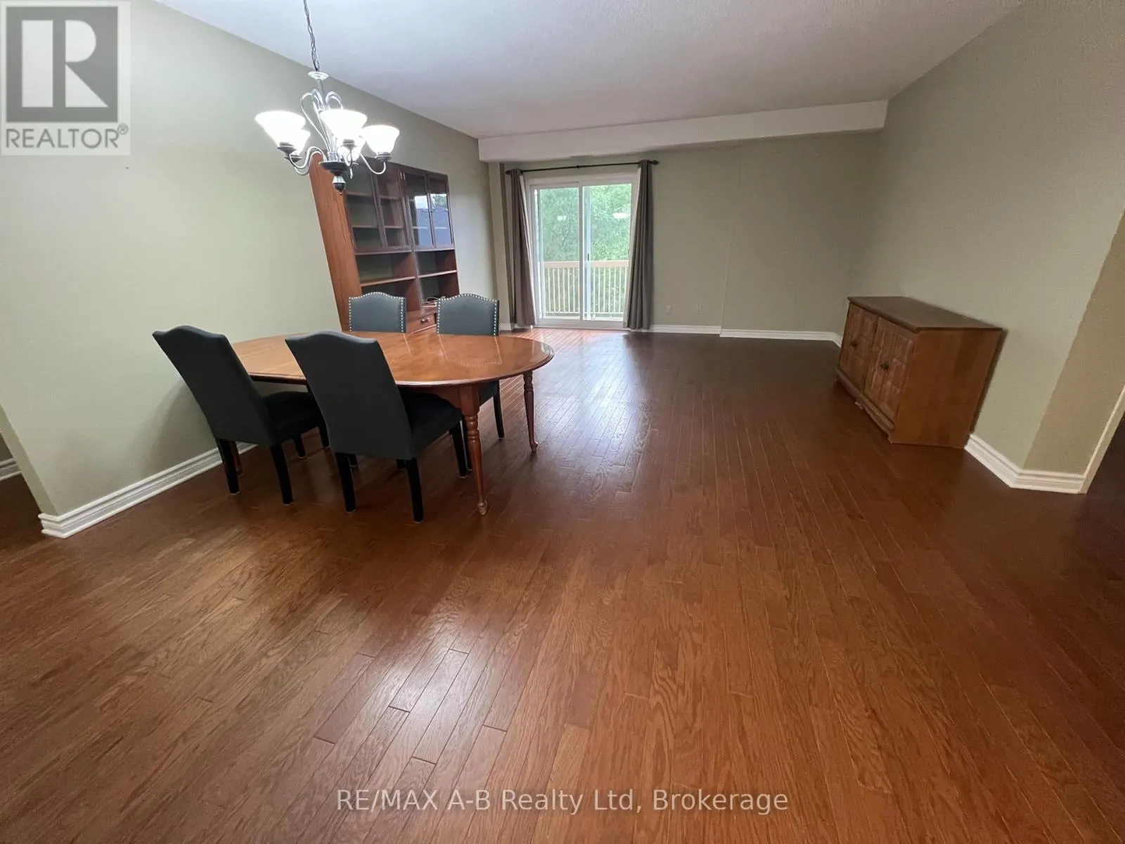 305 - 199 HOPE STREET EAST STREET E, #305