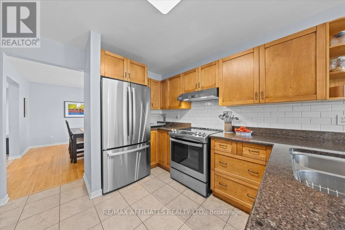 605 FALWYN CRESCENT