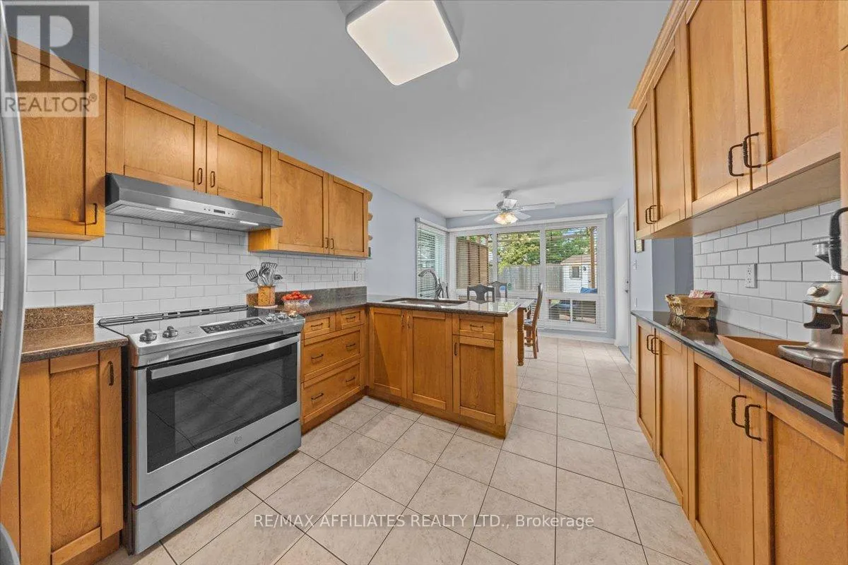 605 FALWYN CRESCENT