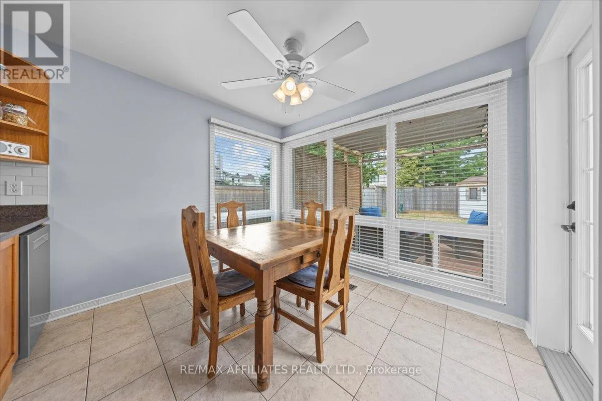 605 FALWYN CRESCENT