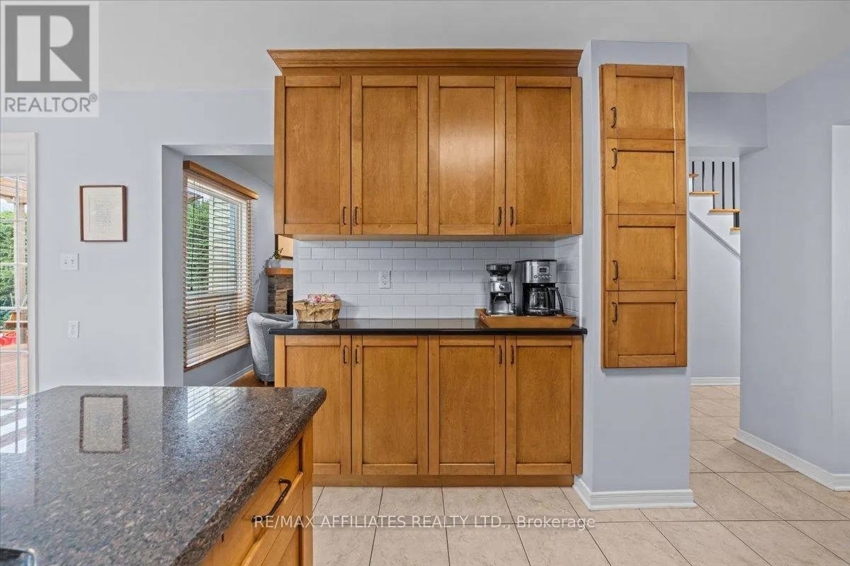 605 FALWYN CRESCENT