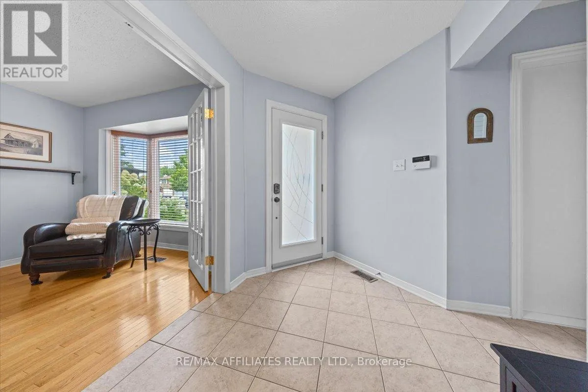 605 FALWYN CRESCENT