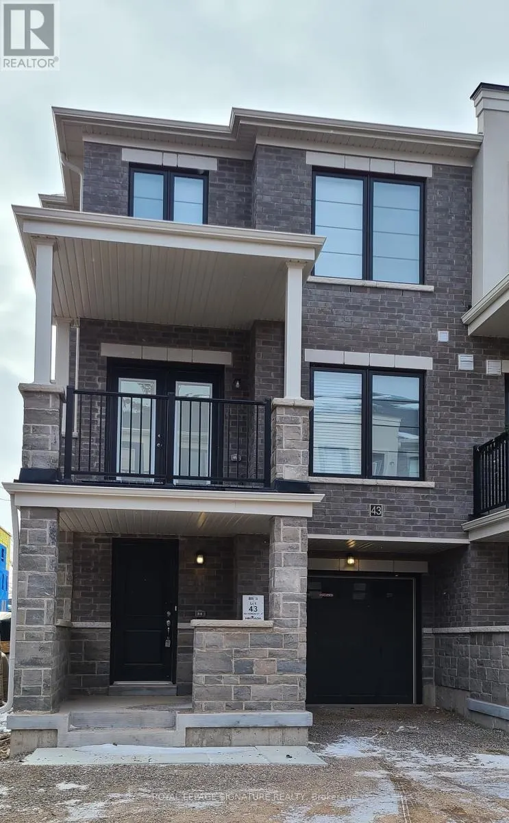 43 - 383 DUNDAS STREET E