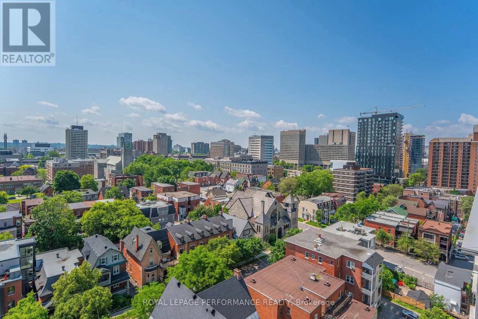 1504 - 238 BESSERER STREET