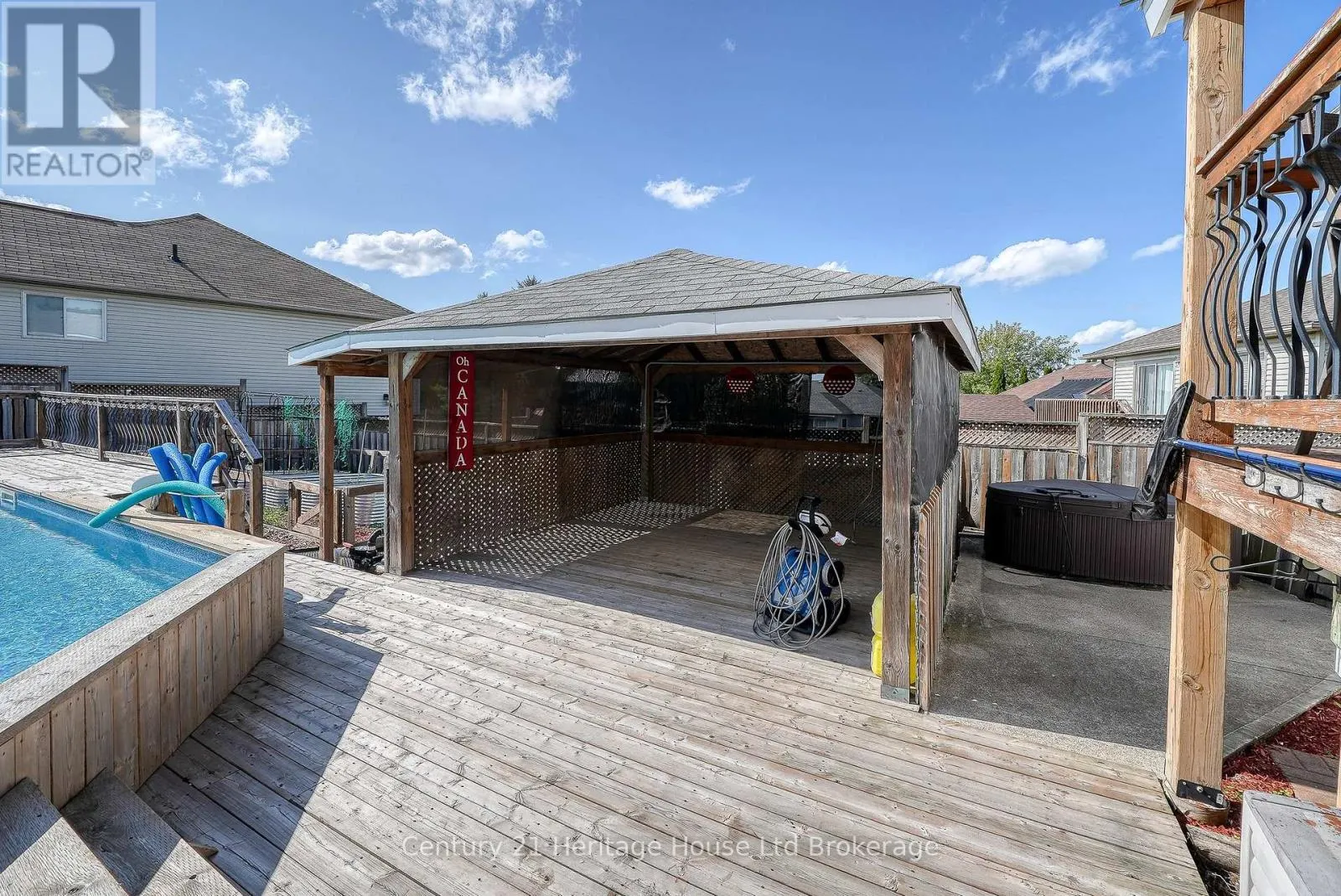 50 PEBBLE BEACH COURT