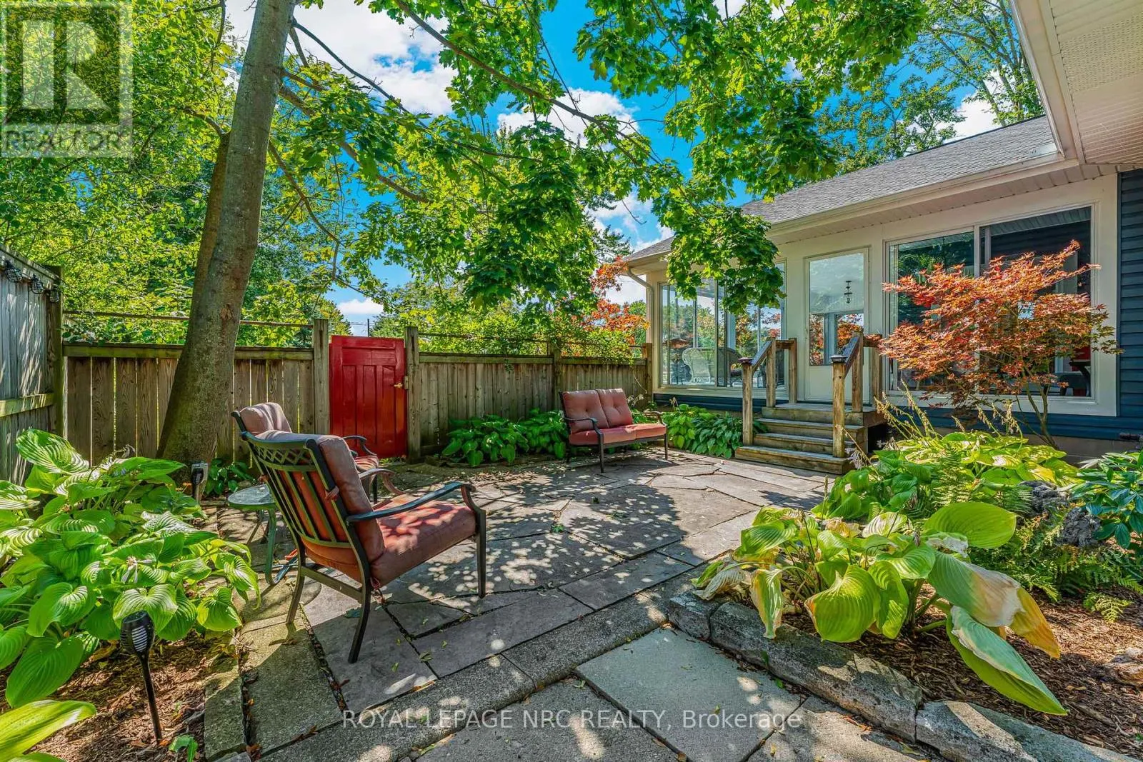 880 EDGEMERE ROAD