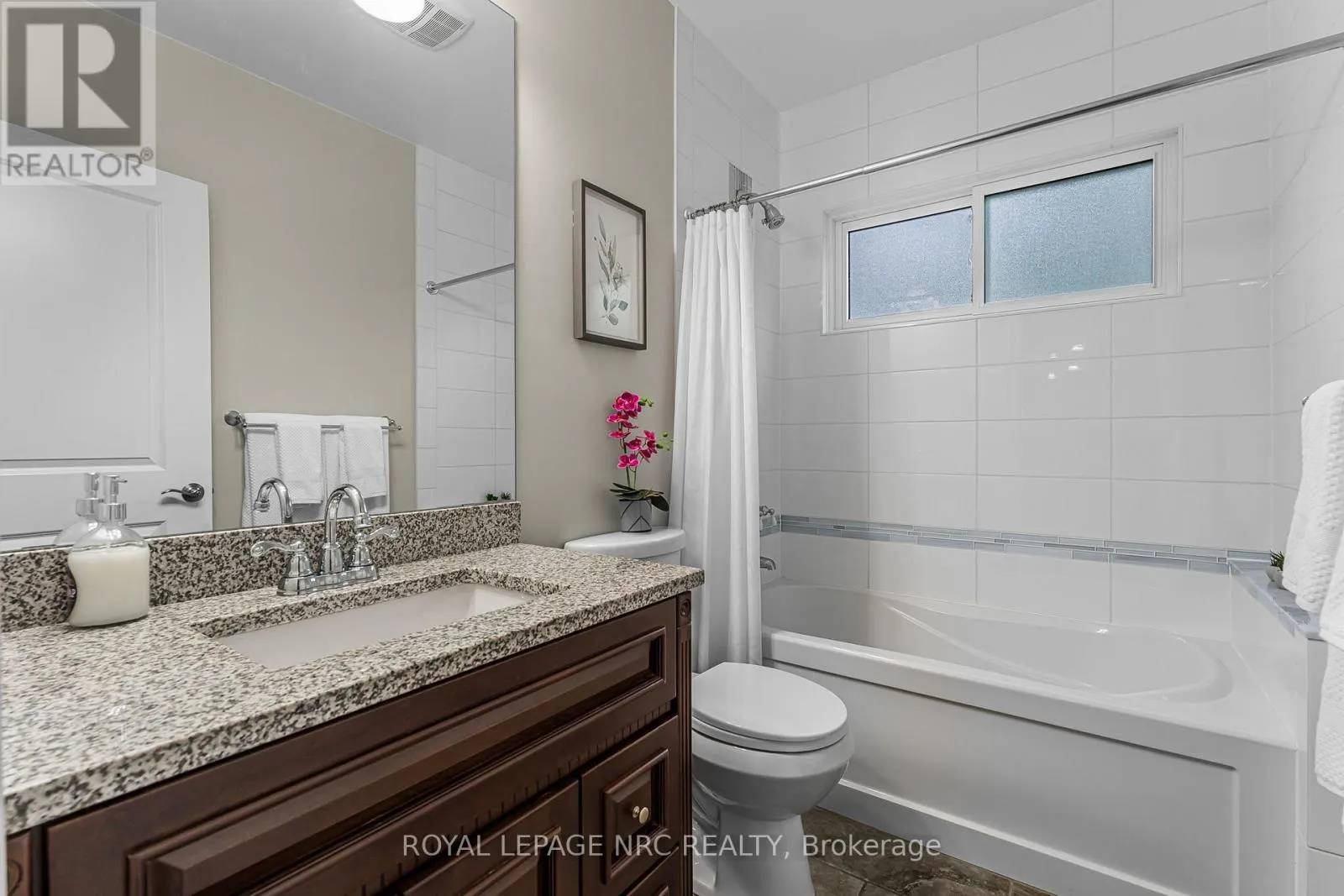 880 EDGEMERE ROAD