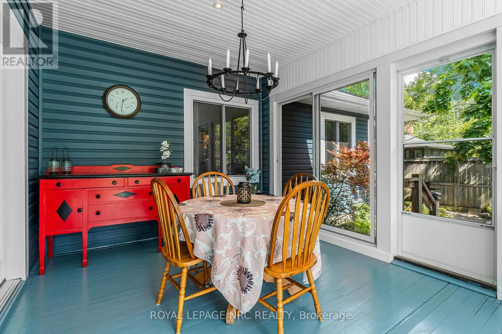 880 EDGEMERE ROAD