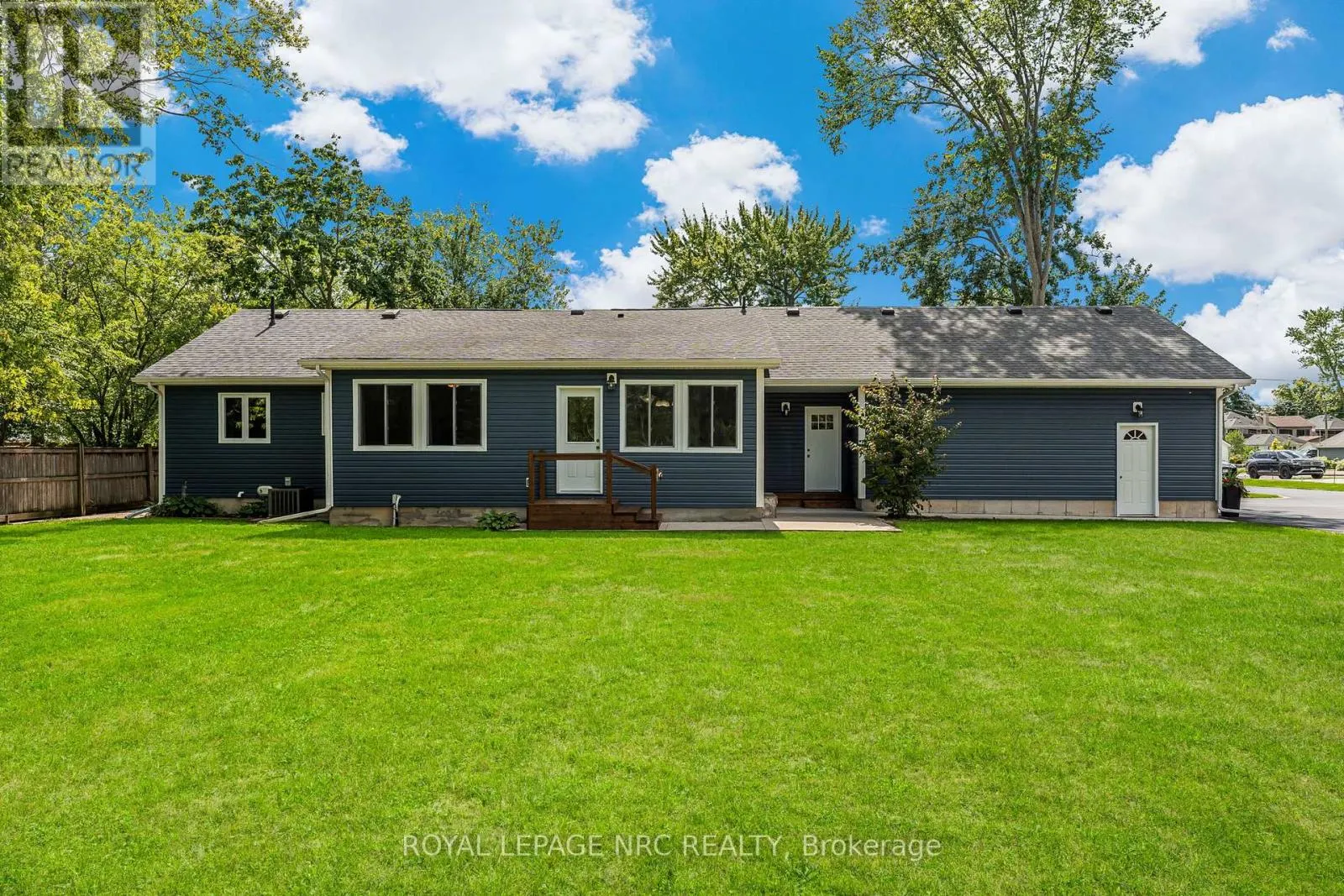 880 EDGEMERE ROAD