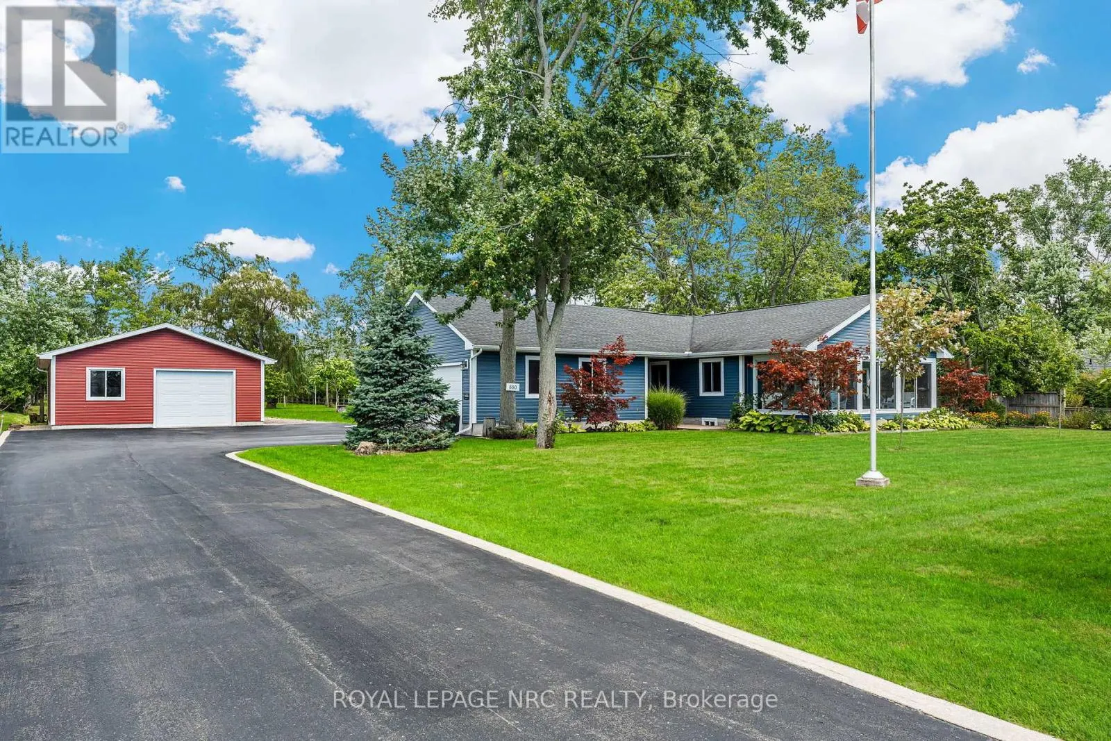 880 EDGEMERE ROAD