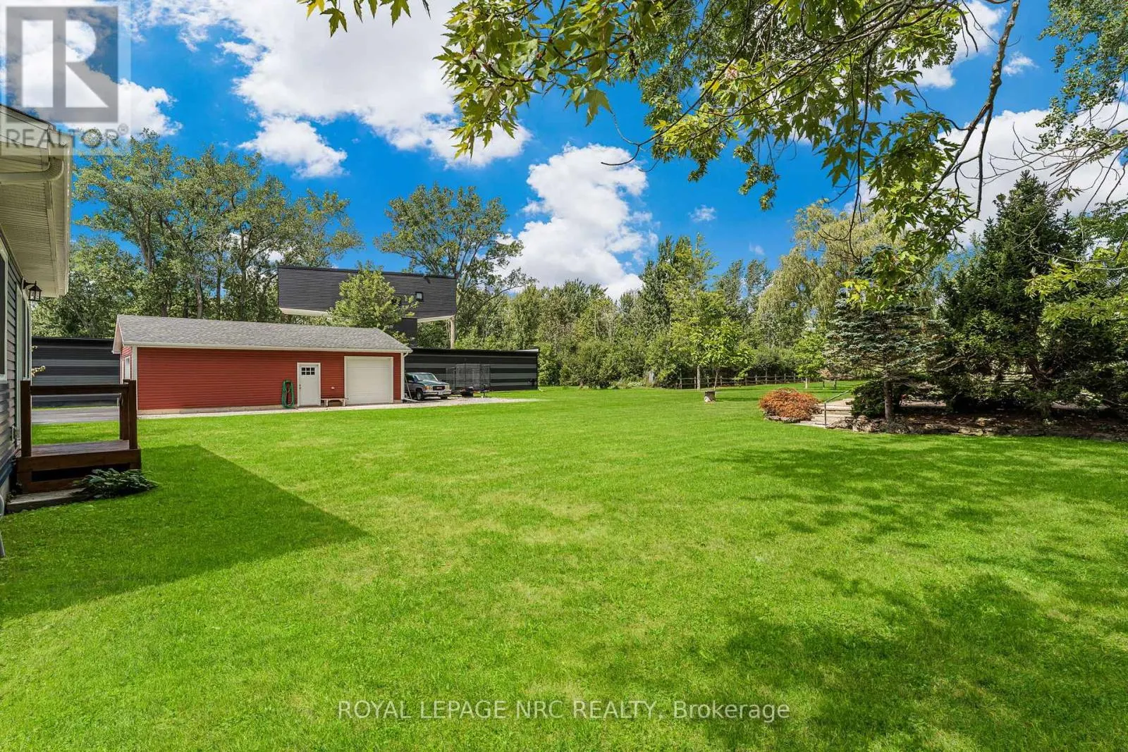 880 EDGEMERE ROAD