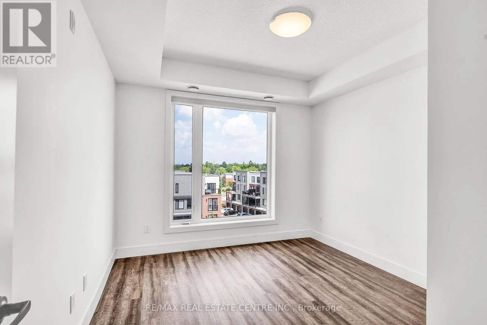 503 - 107 ROGER STREET