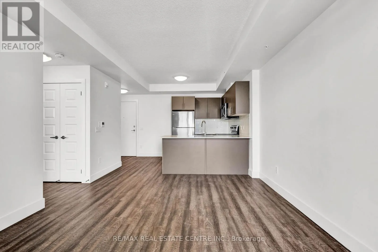 503 - 107 ROGER STREET