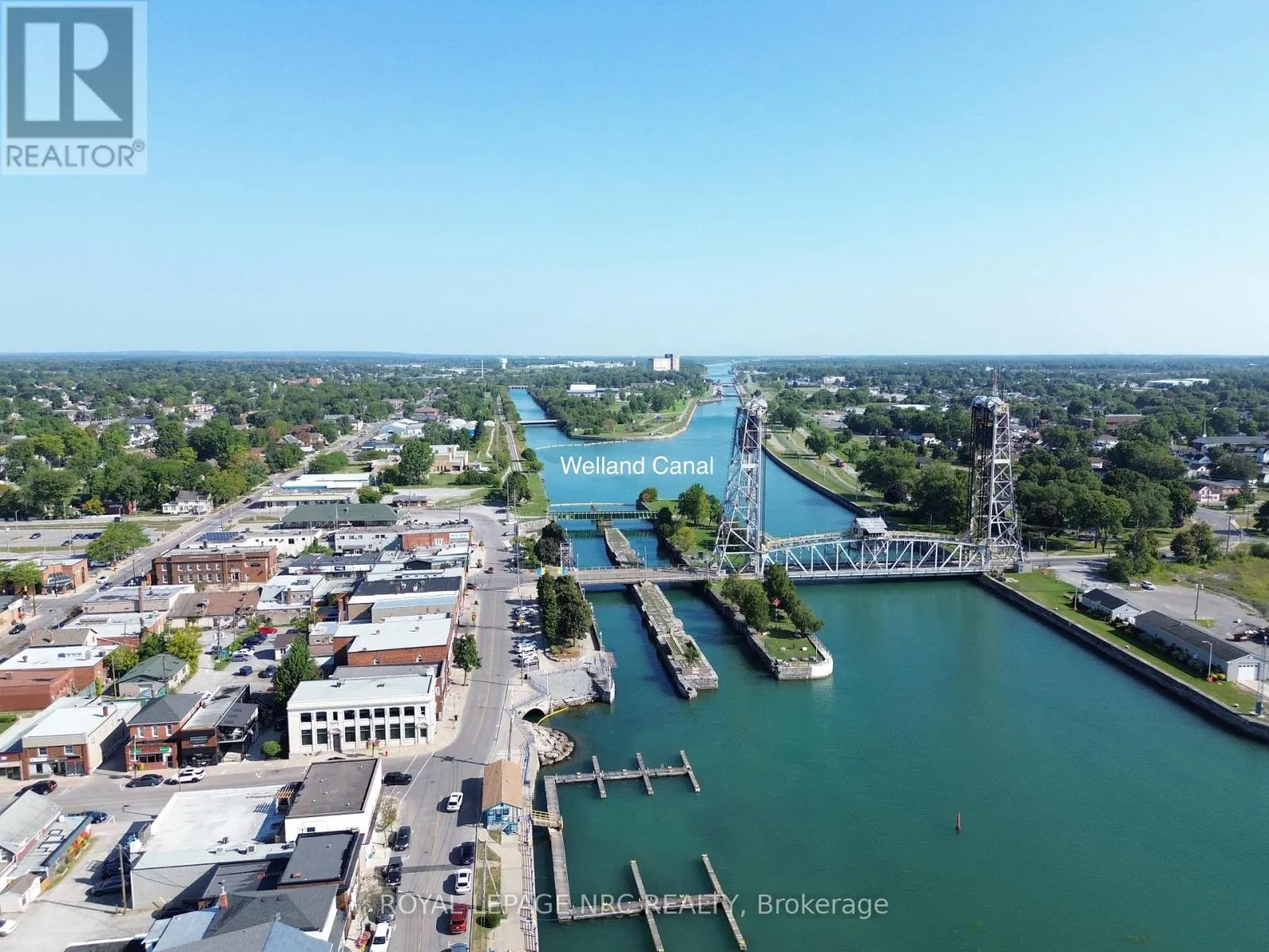 235 CLARENCE STREET W