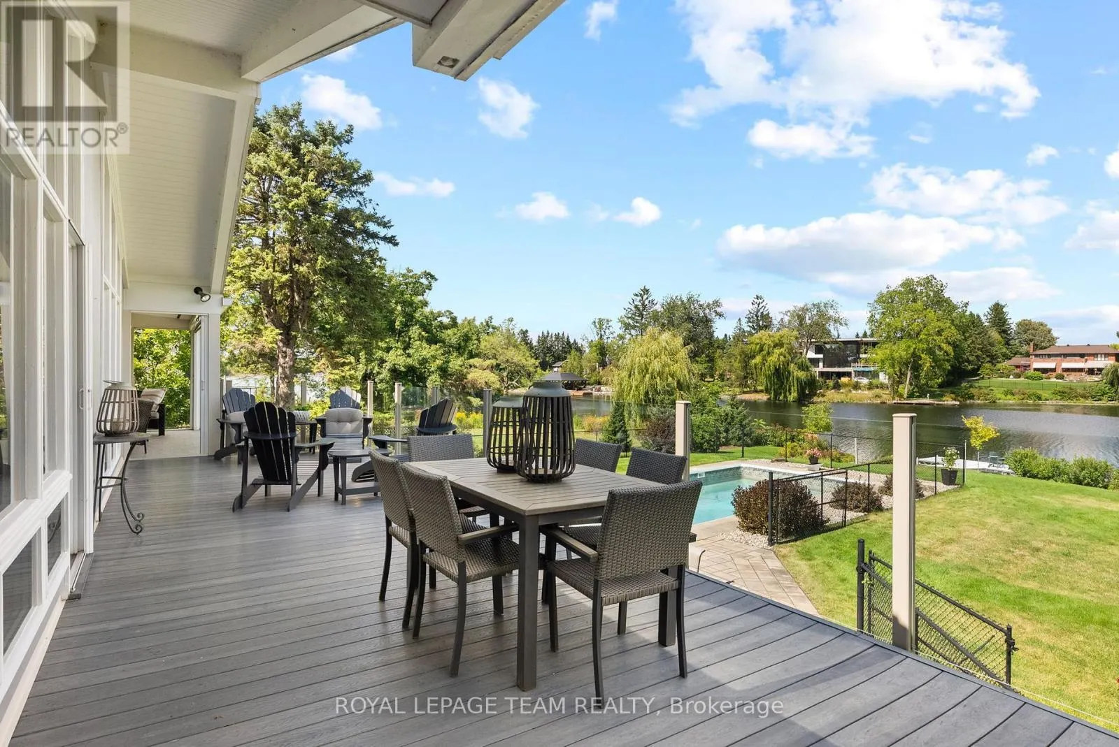 5409 RIVERSIDE CRESCENT