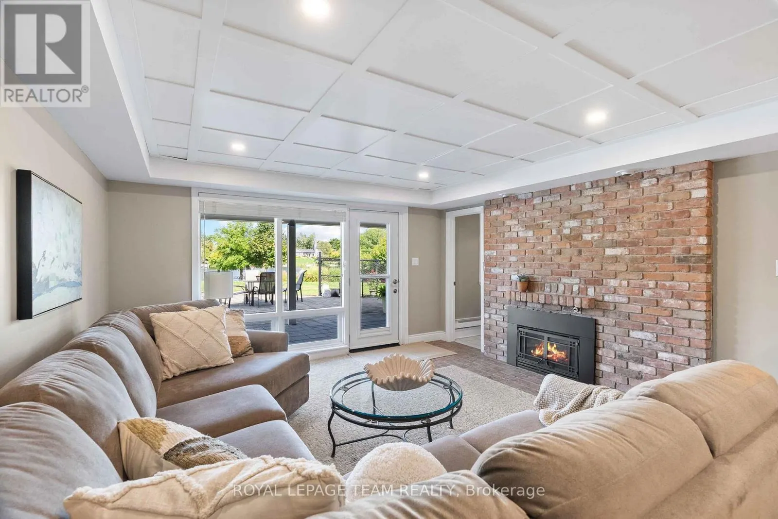 5409 RIVERSIDE CRESCENT