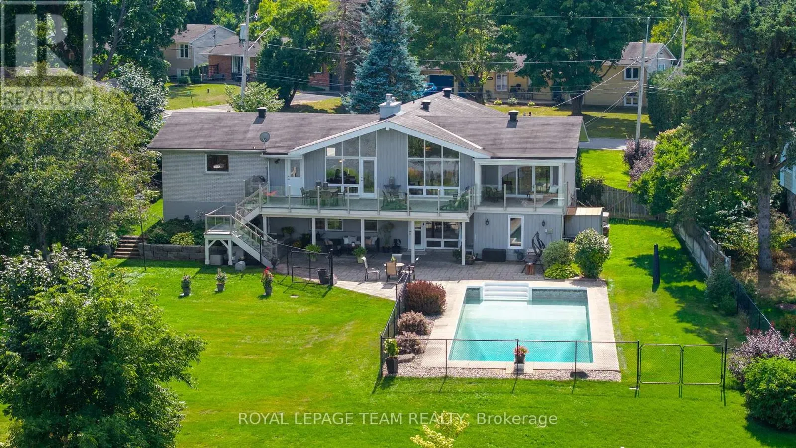 5409 RIVERSIDE CRESCENT