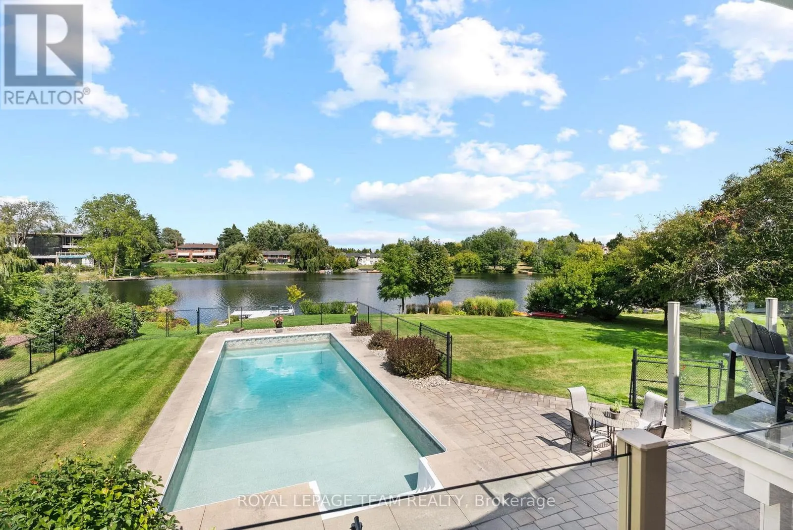 5409 RIVERSIDE CRESCENT