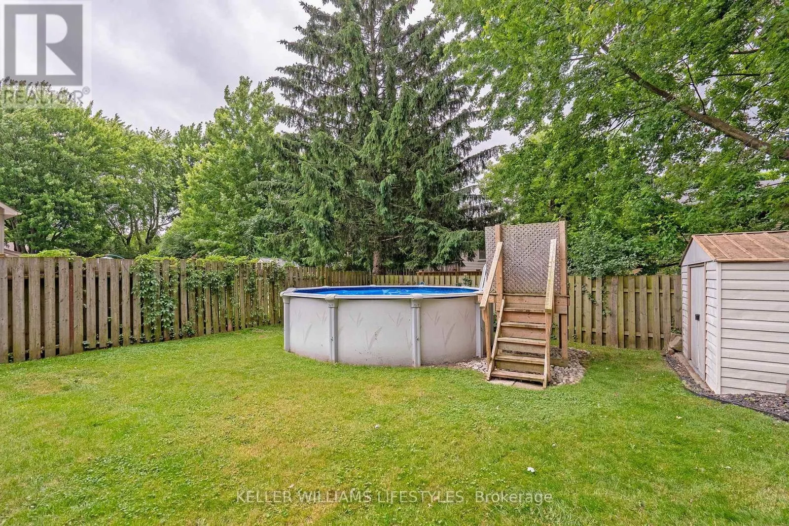 21 BEECHBANK CRESCENT