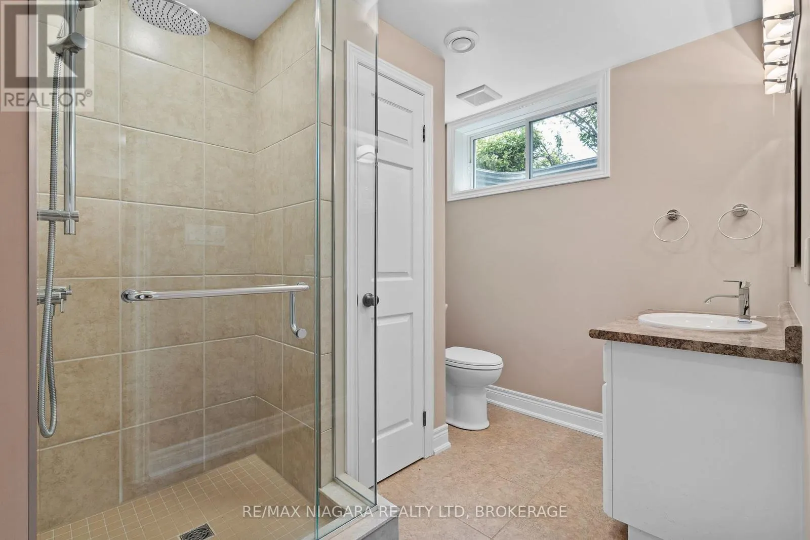 23 GORING WAY