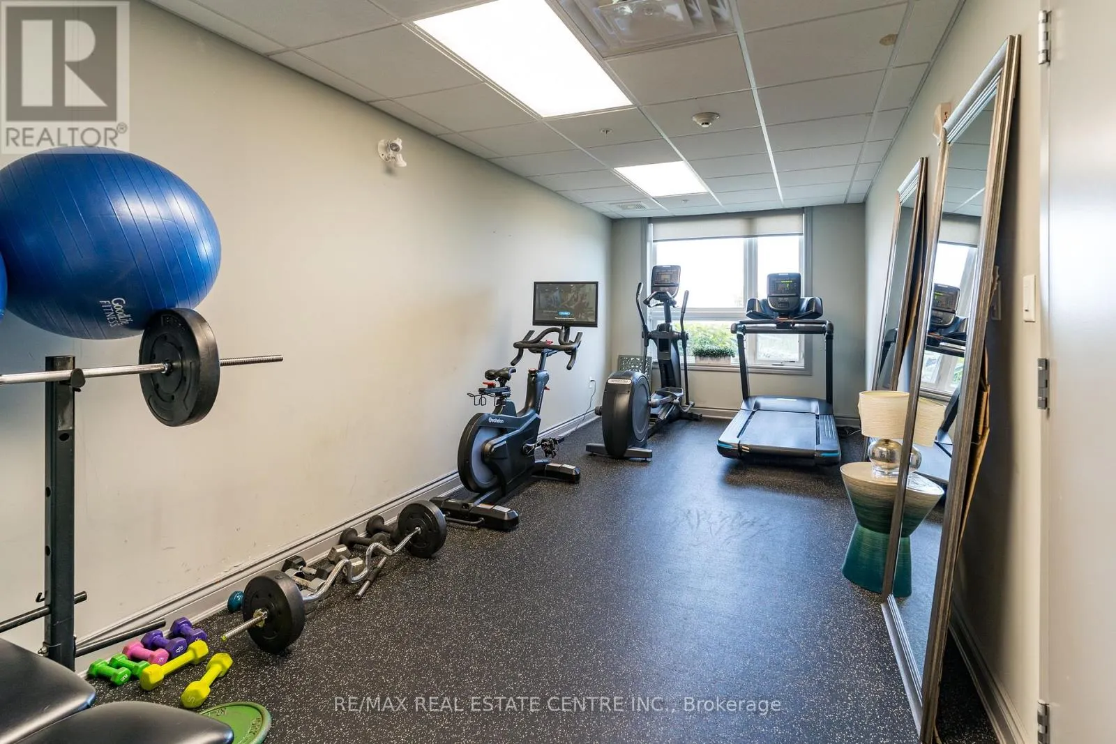 114 - 35 SOUTHSHORE CRESCENT