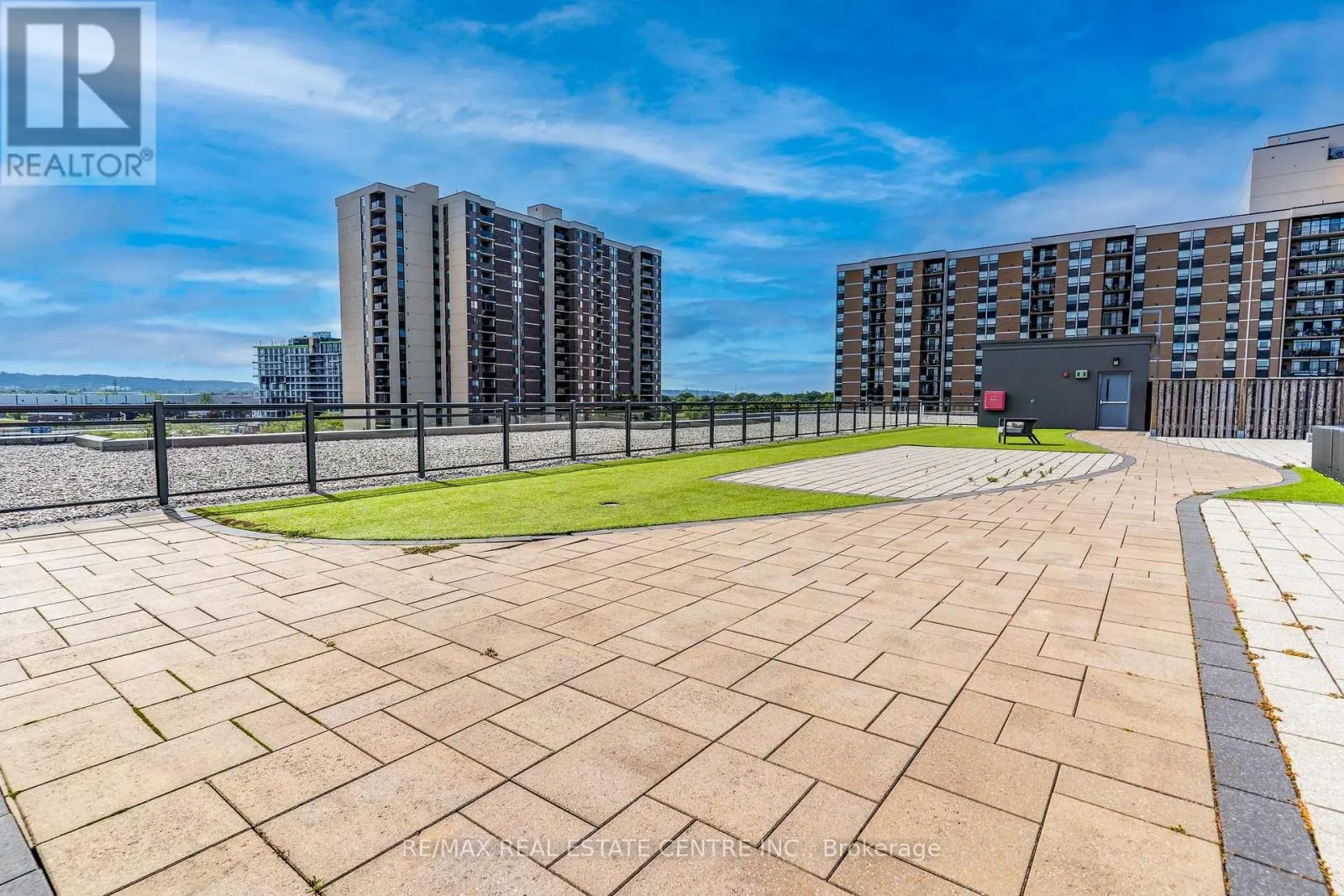 114 - 35 SOUTHSHORE CRESCENT
