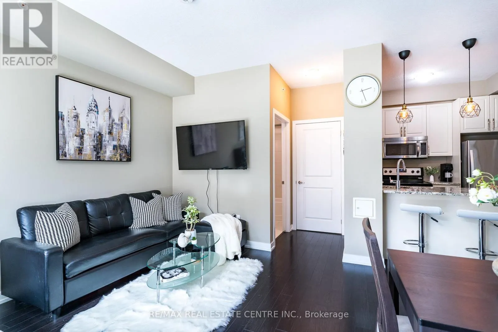 114 - 35 SOUTHSHORE CRESCENT
