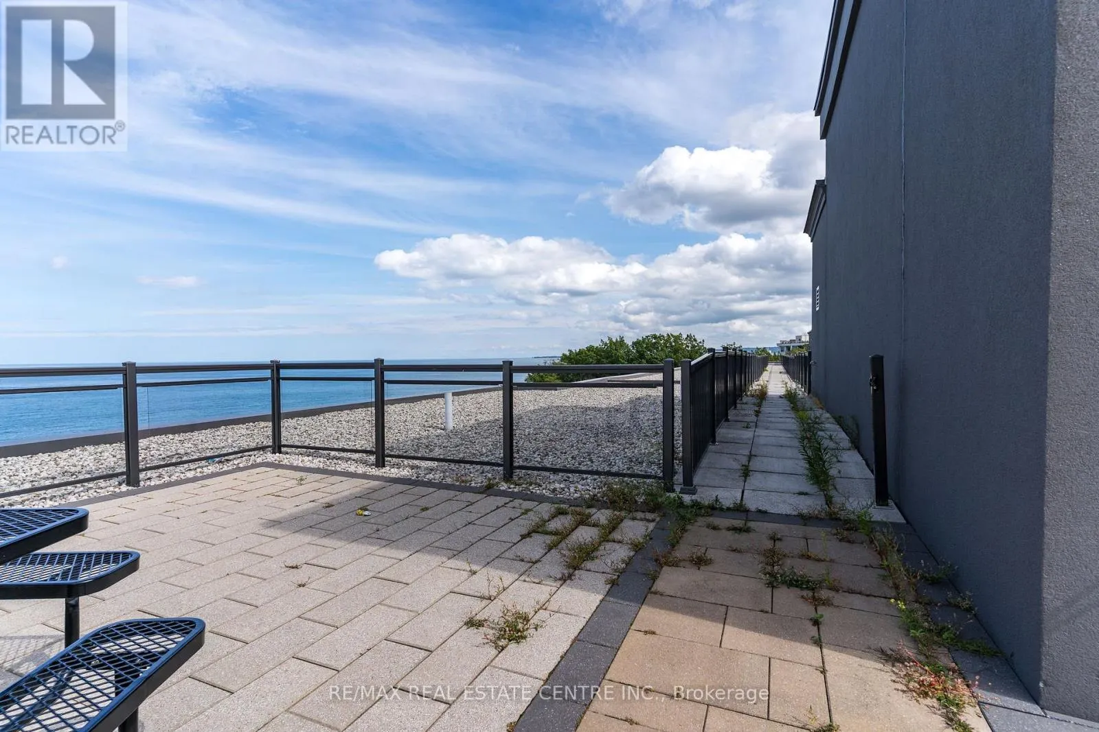 114 - 35 SOUTHSHORE CRESCENT