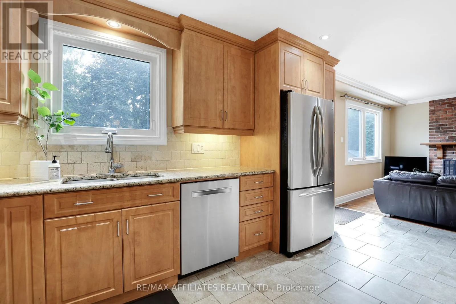 2347 BRIAR HILL DRIVE