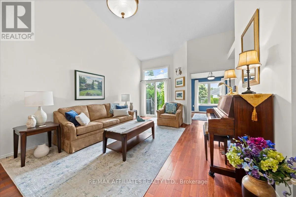 - - 1244 FOXBOROUGH PRIVATE E