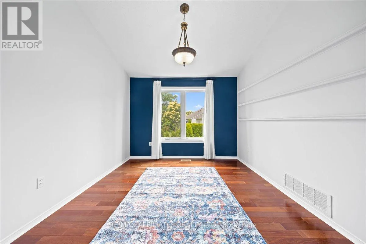 - - 1244 FOXBOROUGH PRIVATE E