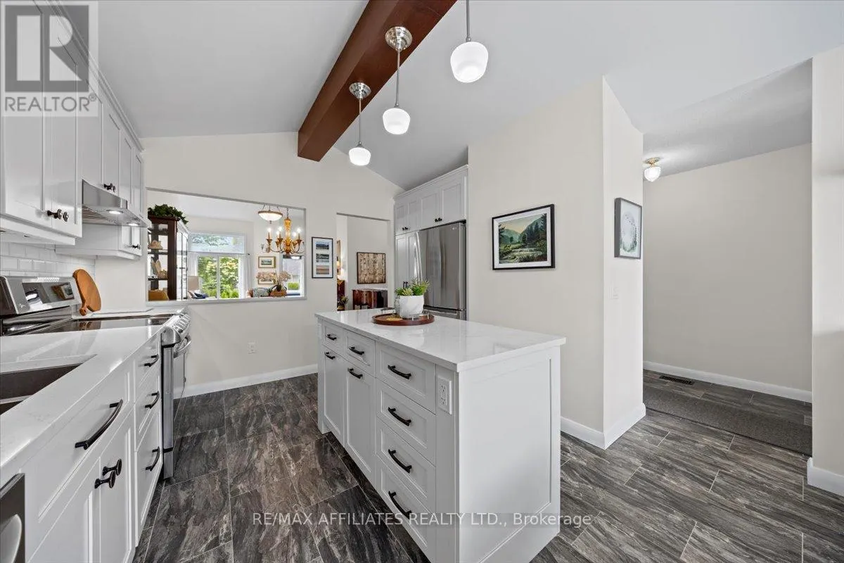 - - 1244 FOXBOROUGH PRIVATE E