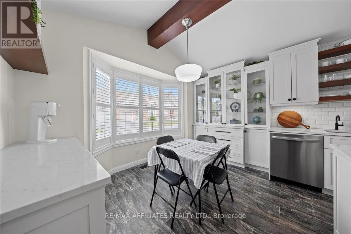 - - 1244 FOXBOROUGH PRIVATE E