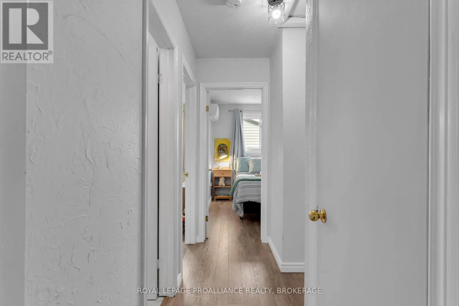 369 WILLIAM STREET N