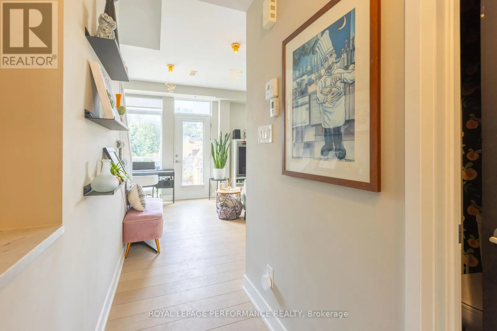 22 HOLMWOOD AVENUE