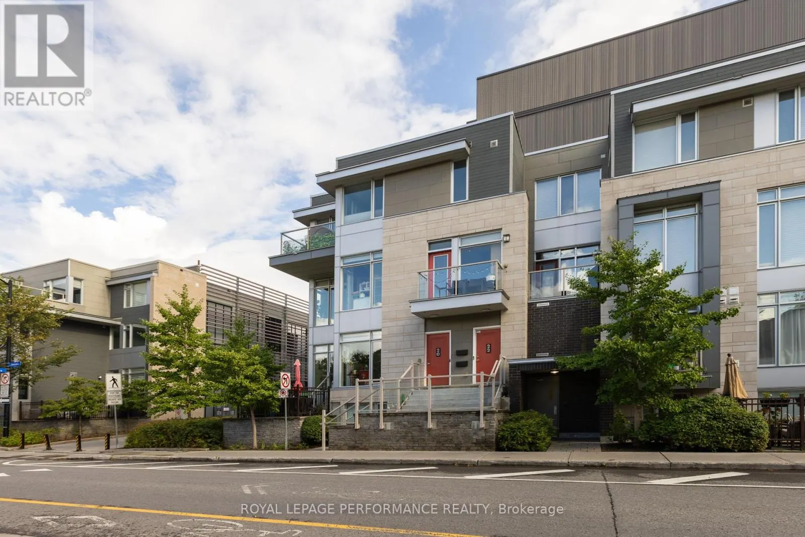22 HOLMWOOD AVENUE