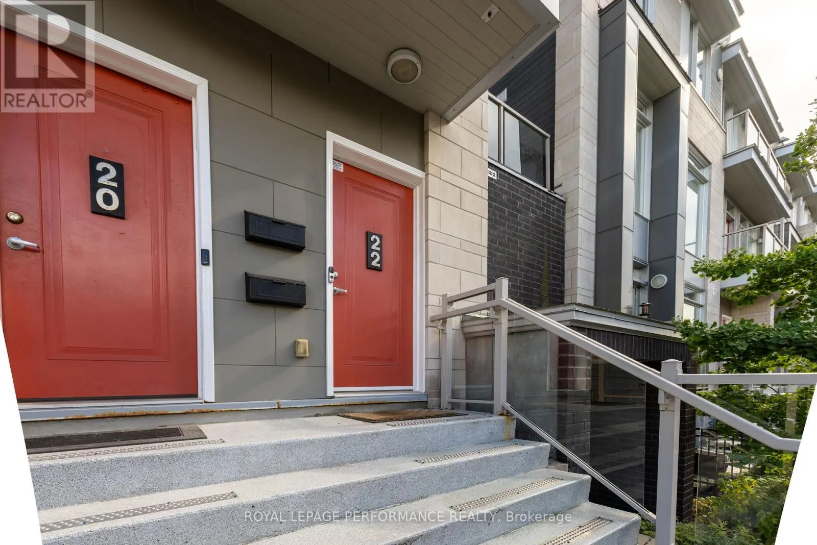 22 HOLMWOOD AVENUE