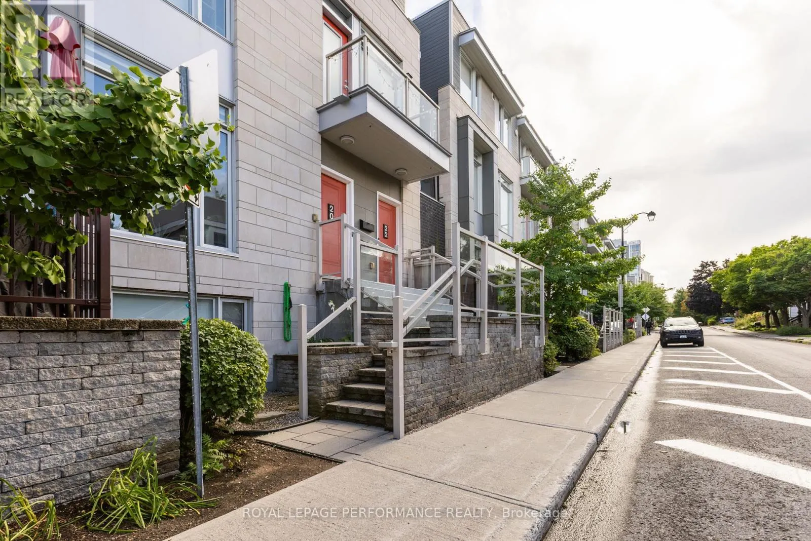 22 HOLMWOOD AVENUE