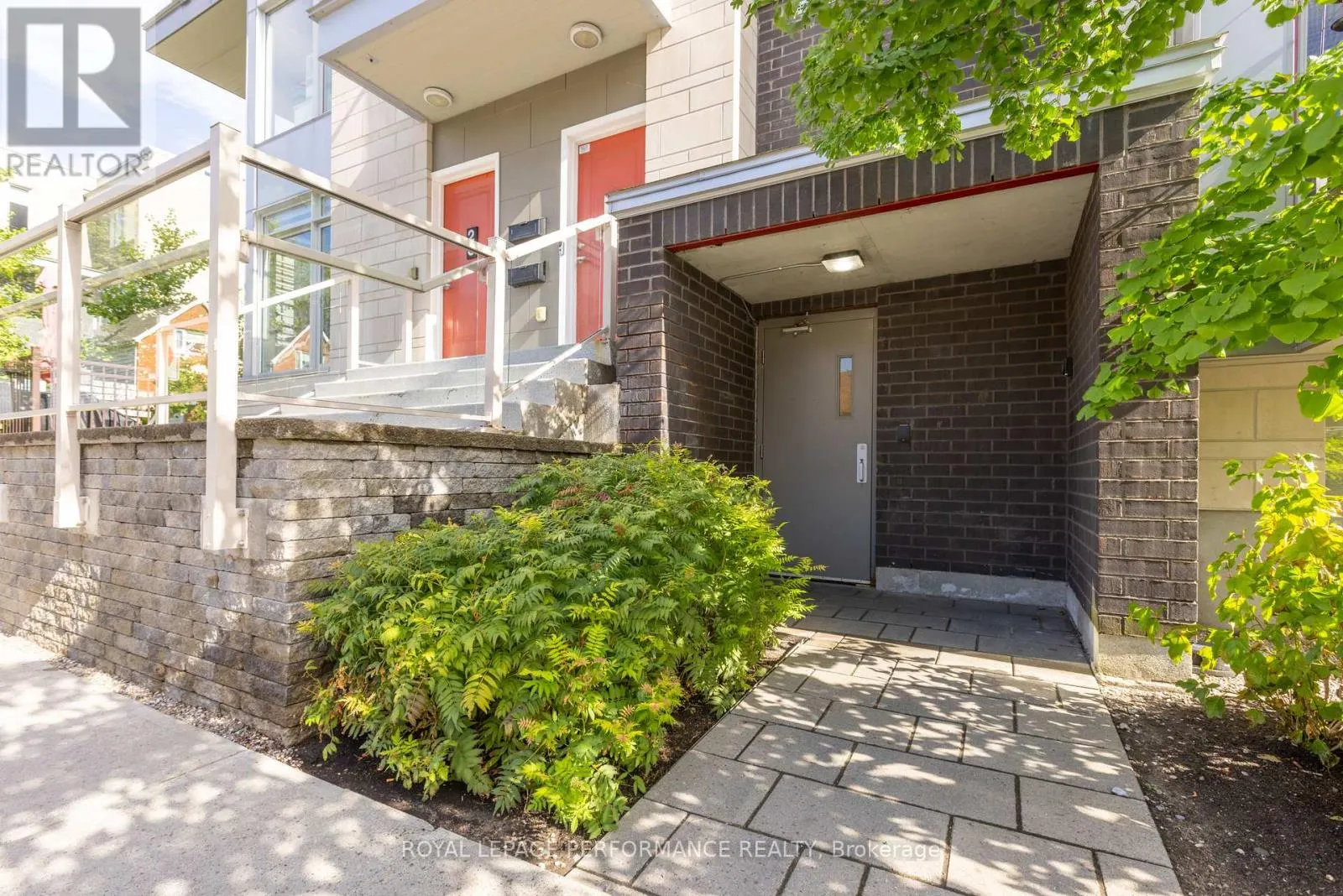 22 HOLMWOOD AVENUE