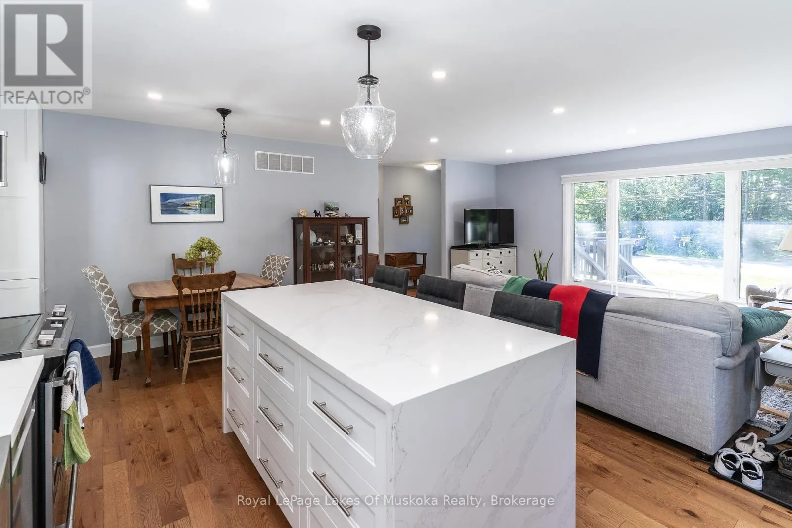 15 DOUGLAS DRIVE