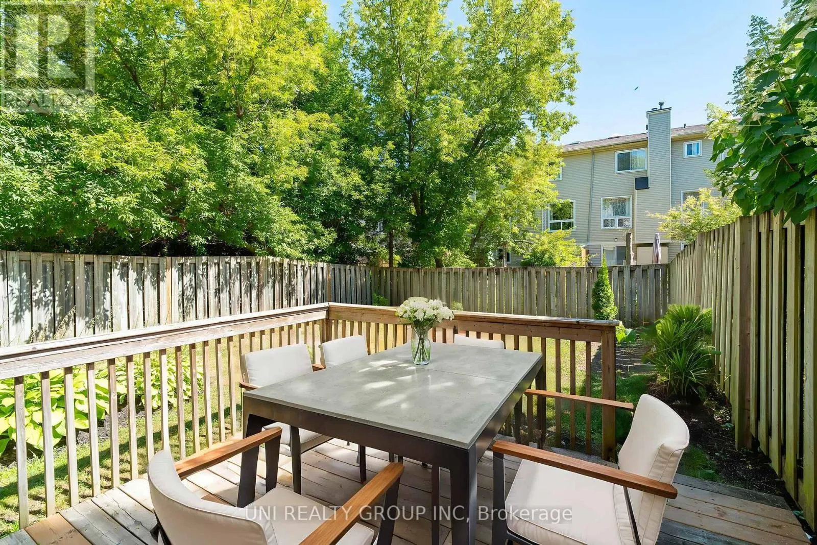 19 ARBORDALE CRESCENT