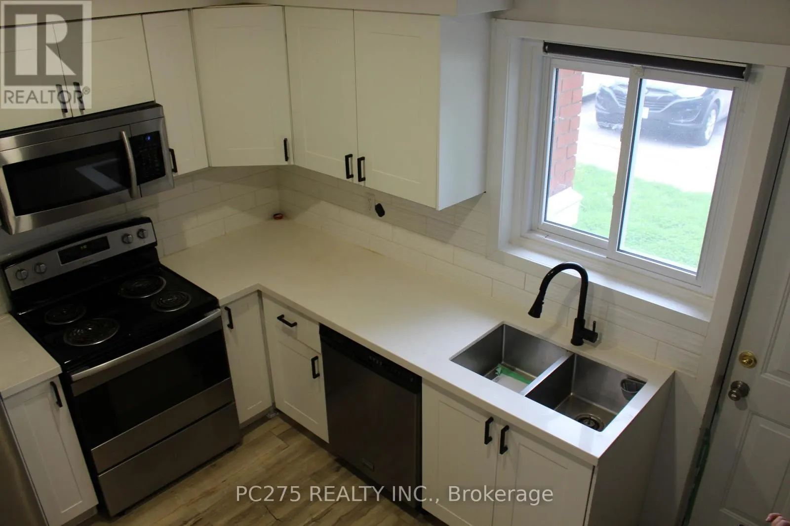 101 - 1090 KIPPS LANE, #101