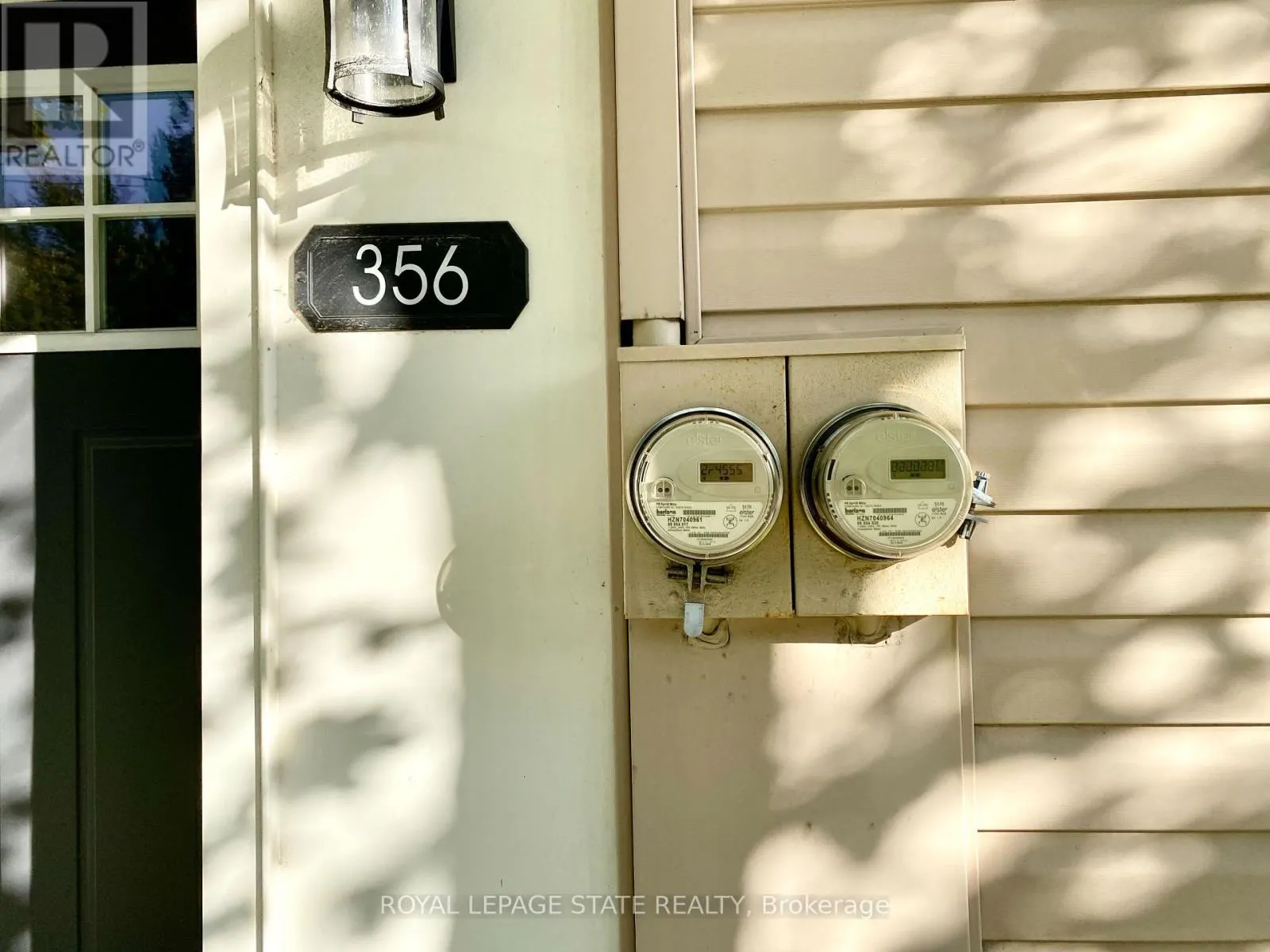 358 DUNDAS STREET E