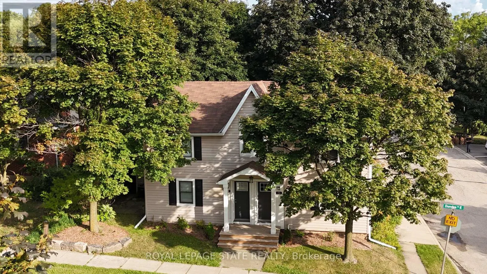 358 DUNDAS STREET E